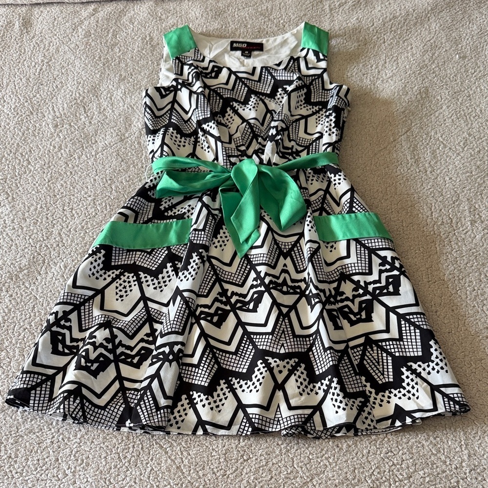 Miss Sixty Geometric Black and White Dress with Green Accents size 6